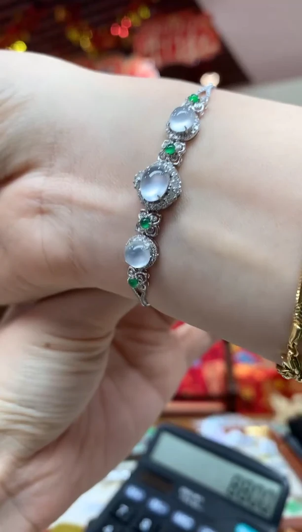 18K金镶嵌手链翡翠手链