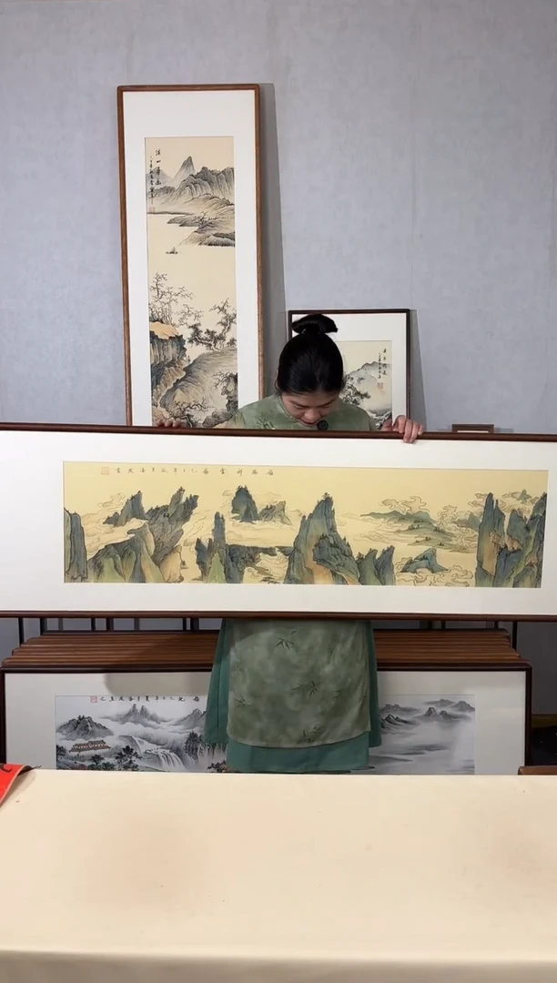 国画手绘*福瑞祥云图*52*172cm带框发货