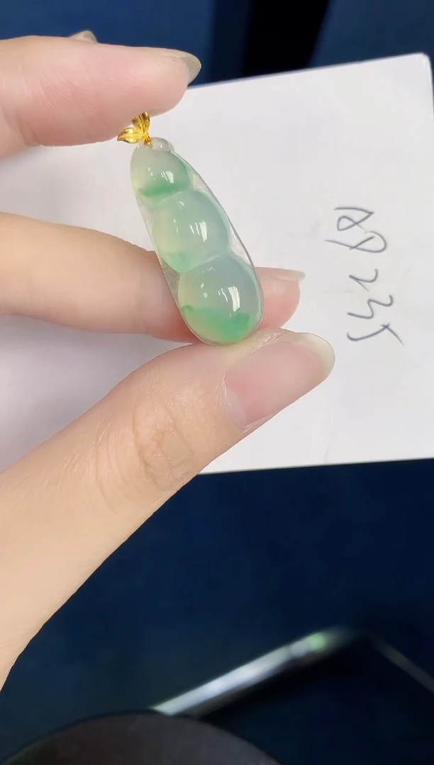 翡翠18K金镶嵌颈饰天然翡翠缅甸A货