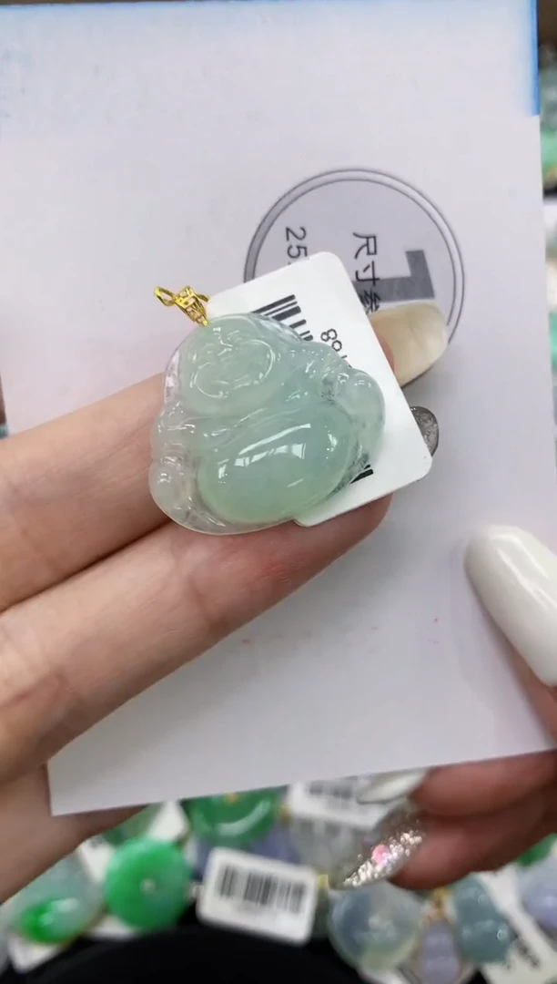 颈饰18K金镶嵌翡翠11111111111