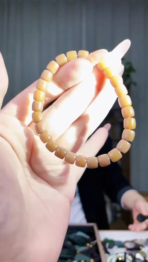 未镶嵌和田玉挂件拍一发一，多样性发货