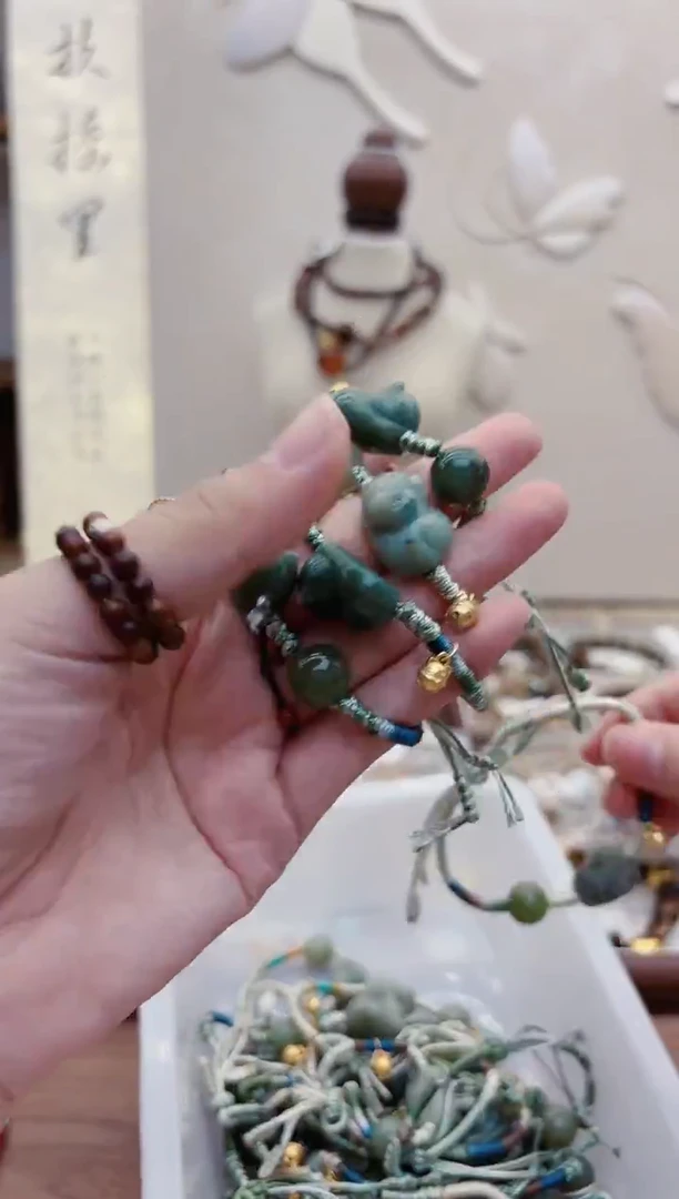 未镶嵌手链和田玉C159玄猫