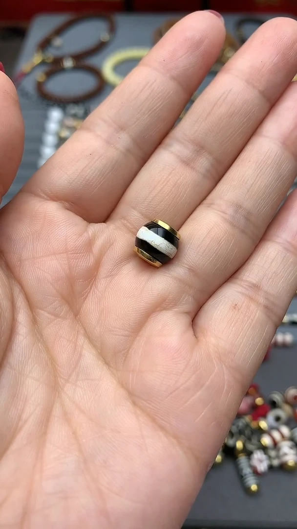 【闪购商品】玛瑙/玉髓单珠18K金镶嵌20250119