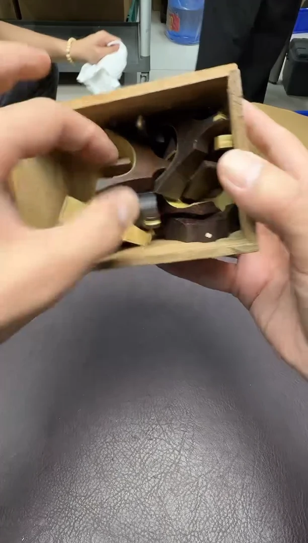 手工艺品琉璃湖****司171