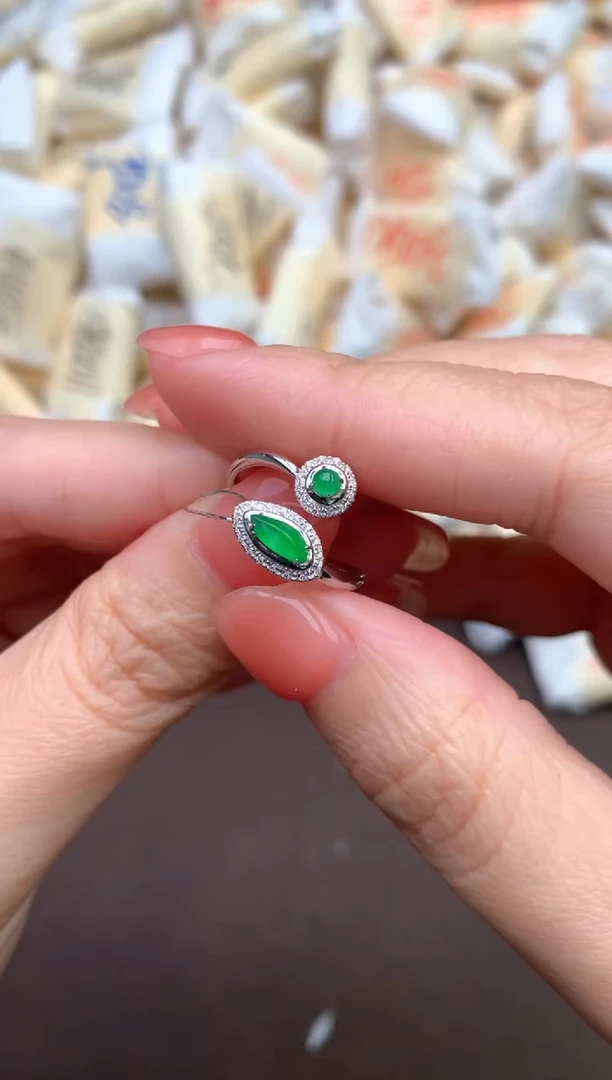 【闪购商品】翡翠戒指18K金镶嵌—