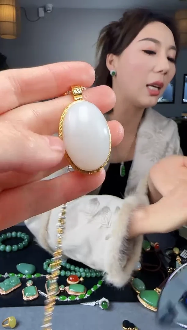 【闪购商品】和田玉手链18K金镶嵌1