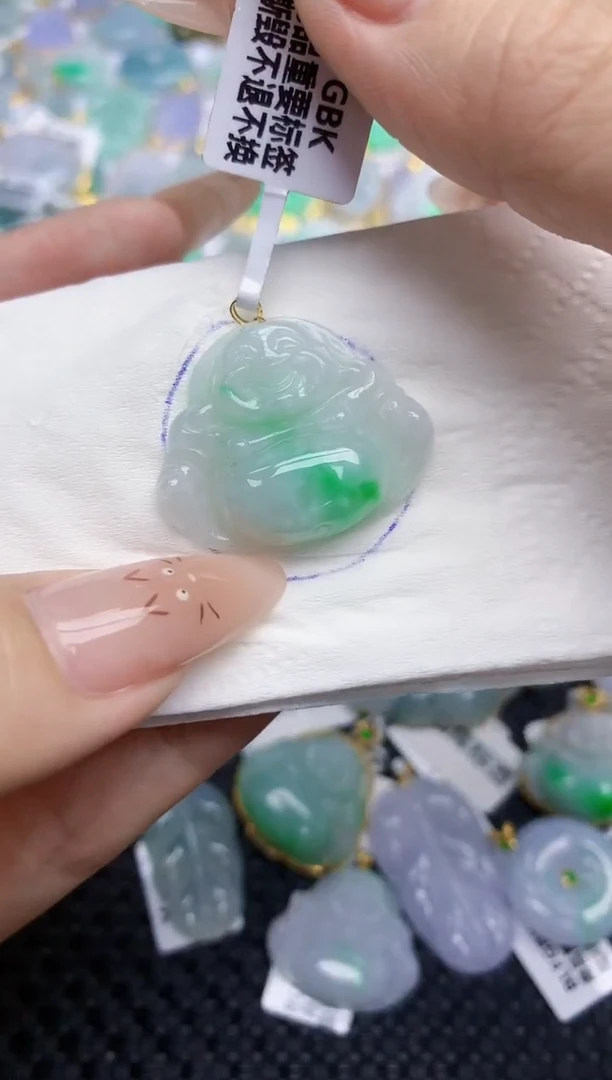 翡翠18K金镶嵌颈饰200   天然翡翠A货