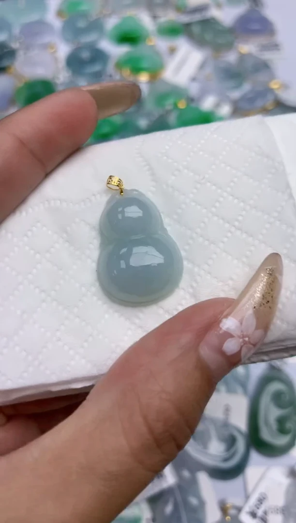 翡翠未镶嵌颈饰天然A货翡翠