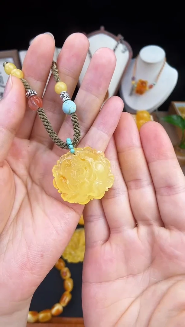 琥珀未镶嵌珠宝奇石柒月