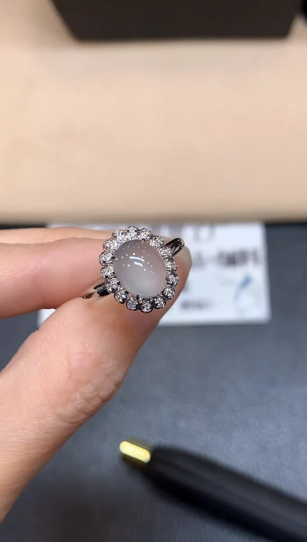 18K金镶嵌戒指翡翠【48小时鉴赏期】蛋面【无服务费