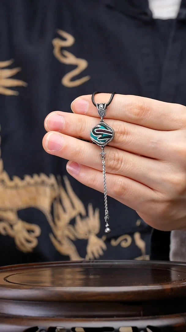 【闪购商品】刺绣黔东南苗族刺绣A749