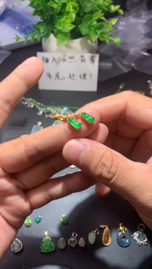 吊坠(不含链)未镶嵌翡翠1