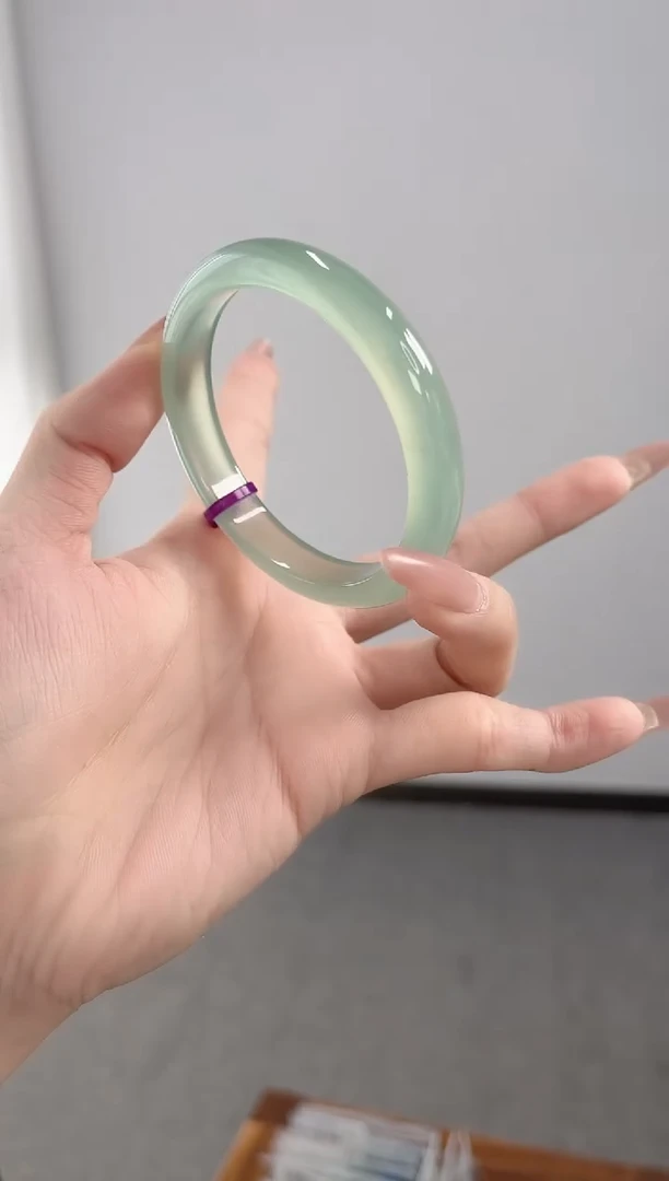 玛瑙/玉髓手镯未镶嵌56-57圈