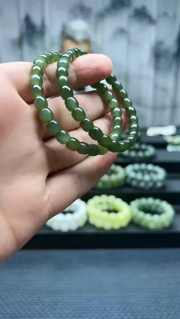 手串未镶嵌和田玉湖水绿卡7纯天然拍一发一