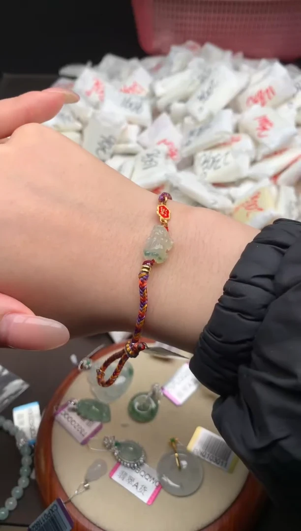 【闪购商品】翡翠手绳未镶嵌一