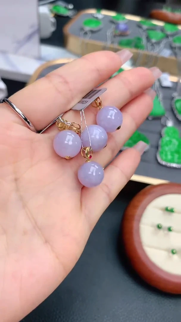 【闪购商品】翡翠颈饰18K金镶嵌赠礼盒证书 多样性发货其一