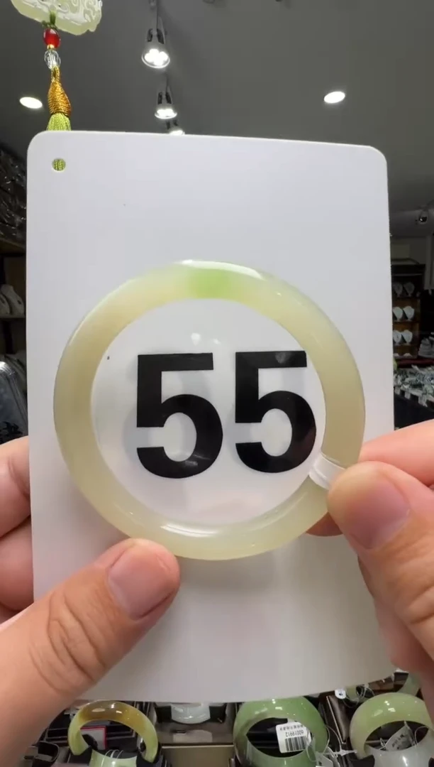 【闪购商品】和田玉手镯未镶嵌55圈口冰底翠青手镯