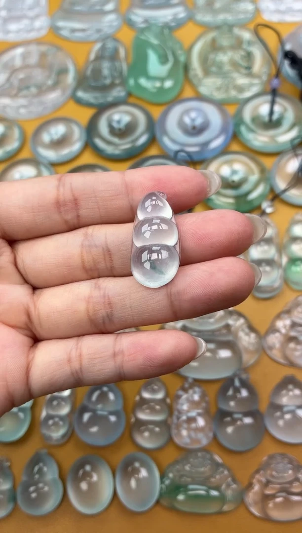 吊坠(不含链)未镶嵌翡翠10 豆子 27.9 13.8 6.5