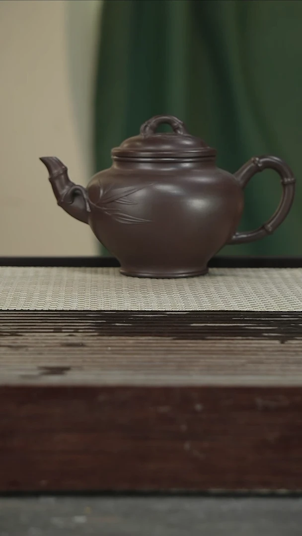 茶壶紫砂67号550CC