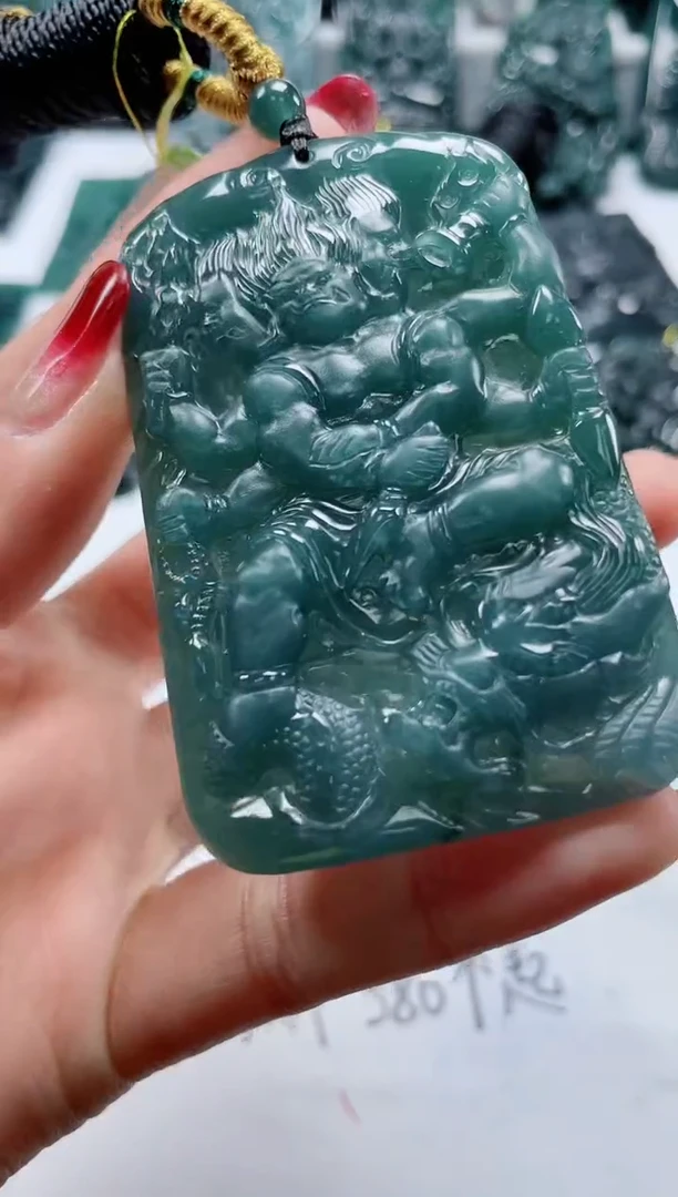 【闪购商品】翡翠颈饰未镶嵌