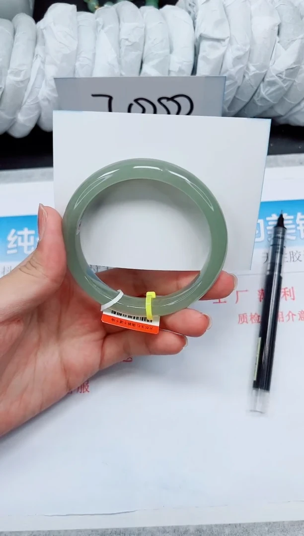 石英质玉手镯未镶嵌D223-60.7