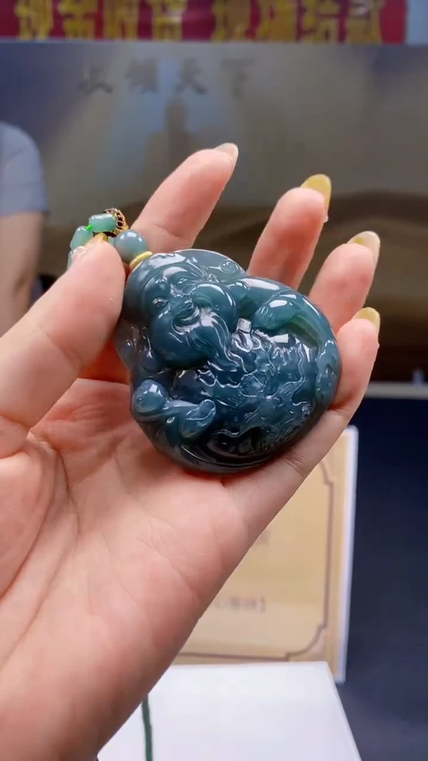 翡翠未镶嵌颈饰********158