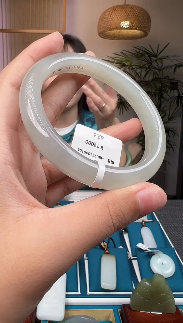 和田玉手镯未镶嵌62.6 HB