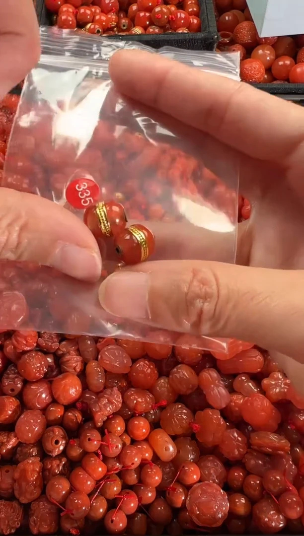 【闪购商品】南红玛瑙颈饰未镶嵌1