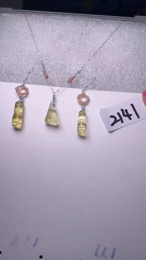 颈饰未镶嵌水晶喜欢拍