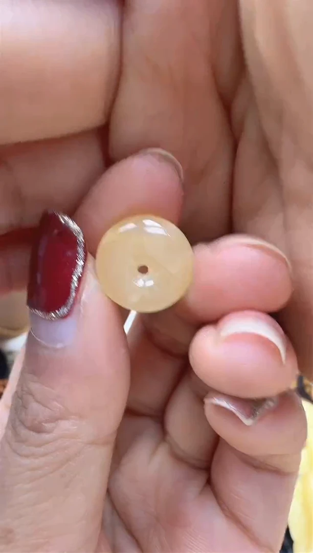 【闪购商品】琥珀裸石未镶嵌扣子
