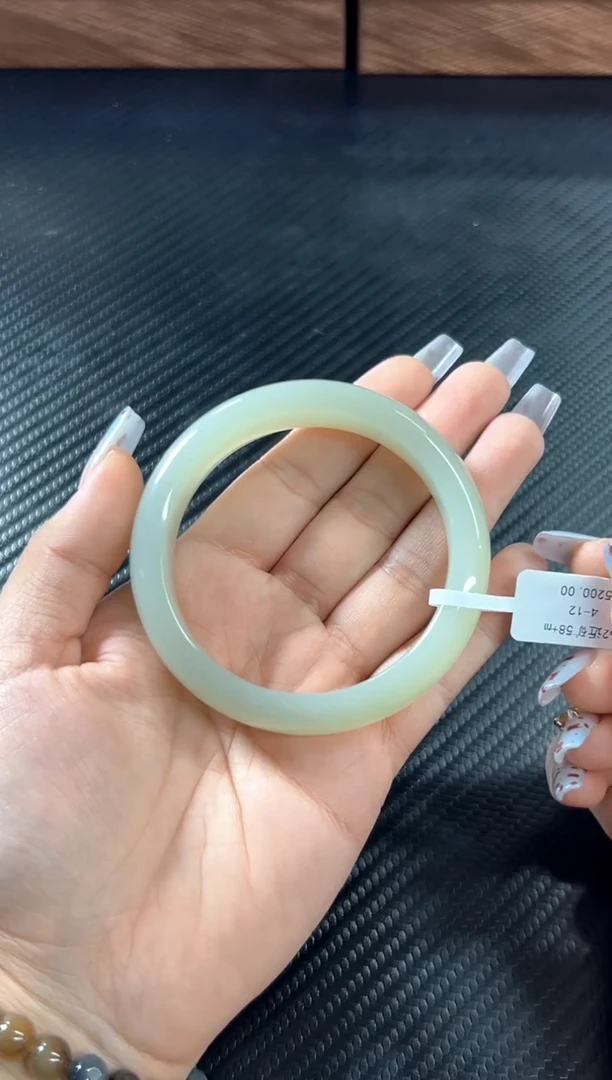 未镶嵌手镯和田玉且末微色差近矿 58+sm