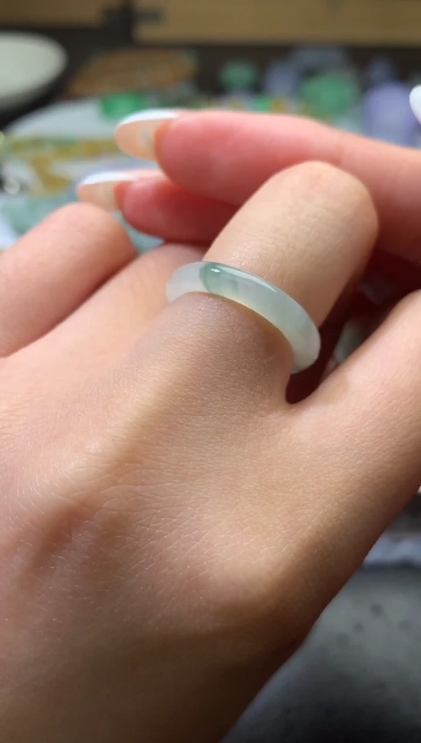 未镶嵌定制翡翠毛货 3.7-3