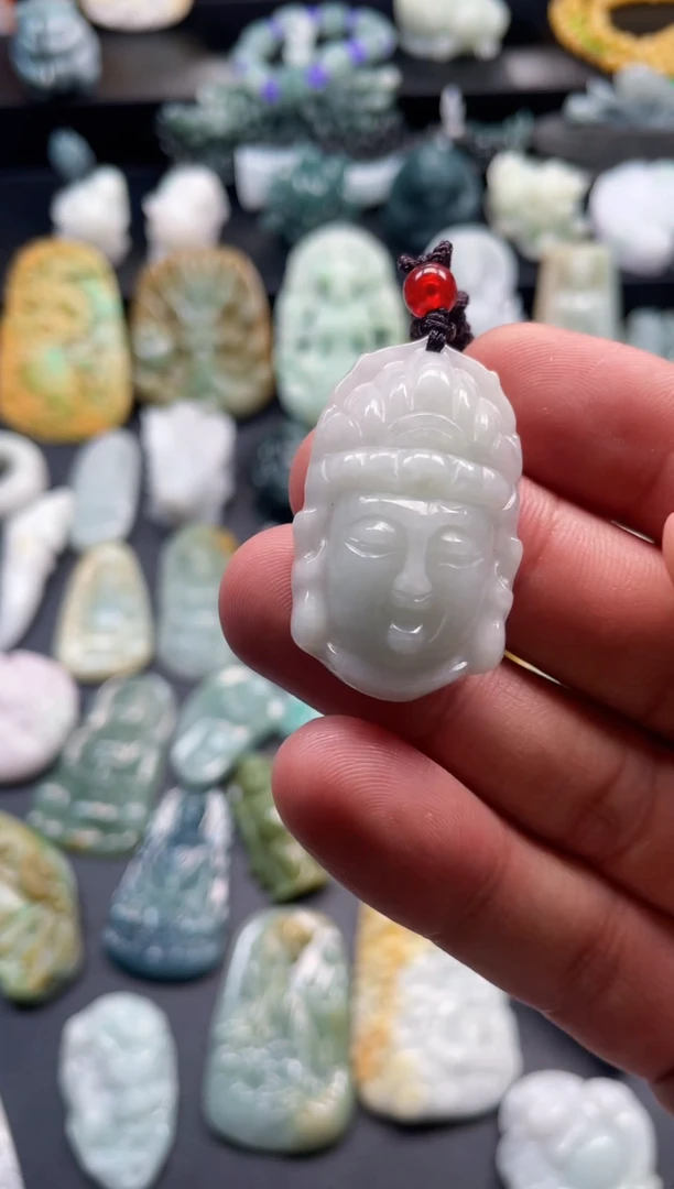 颈饰未镶嵌翡翠39  天然翡翠a货  观音头