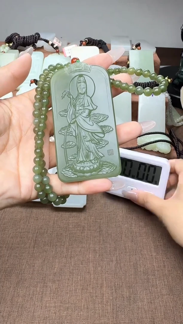 颈饰未镶嵌和田玉1