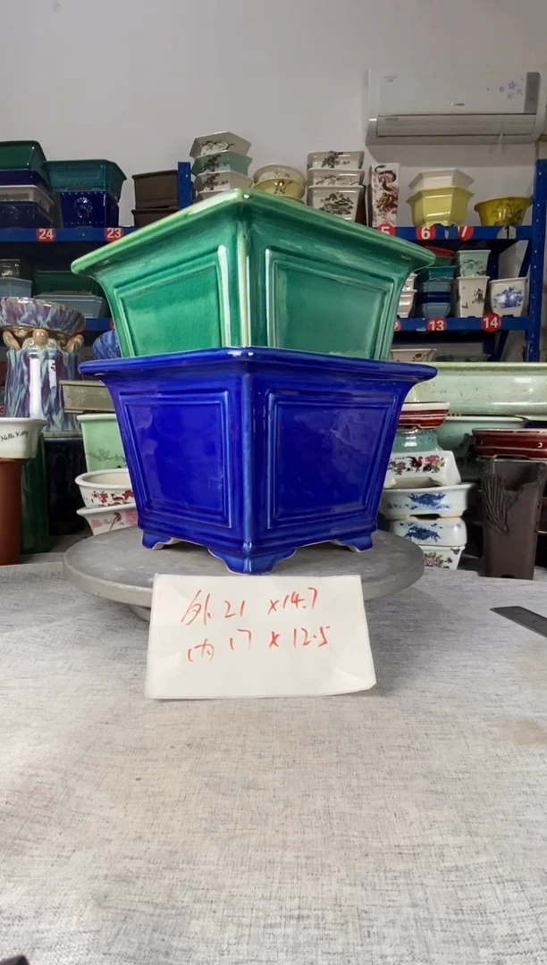 25812两只四方花盆