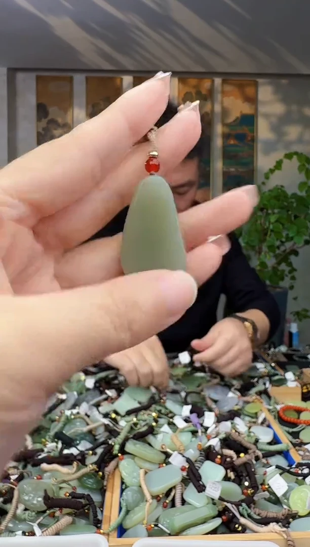 未镶嵌和田玉挂件拍一发一