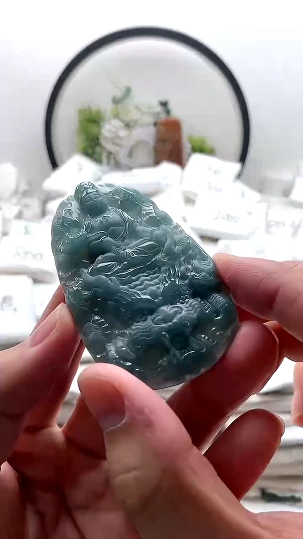 颈饰未镶嵌翡翠大势至