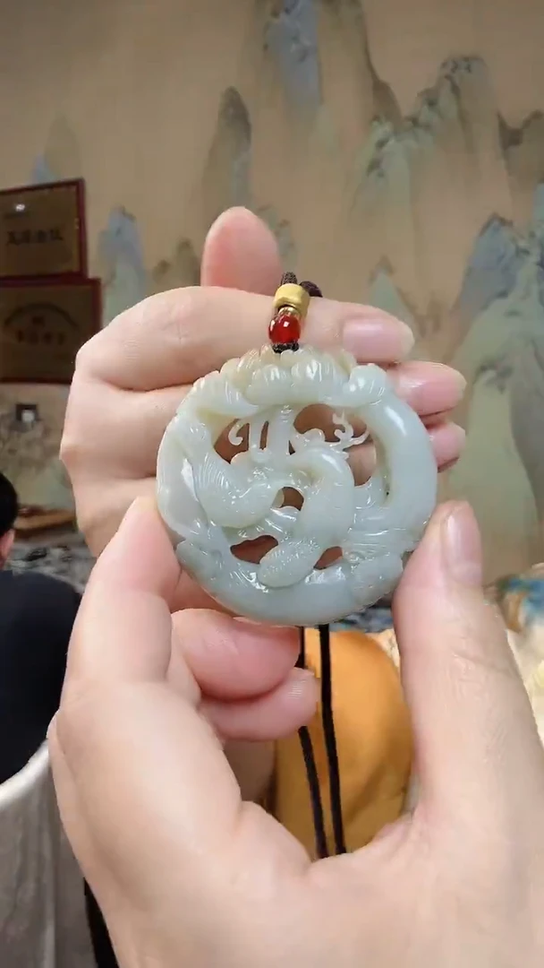 颈饰未镶嵌和田玉.