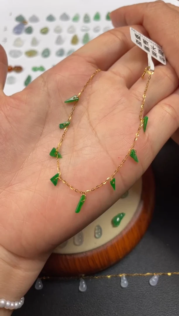 套链18K金镶嵌翡翠一个JK725