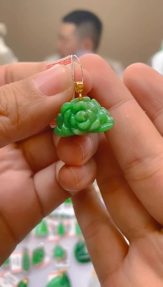 【闪购商品】翡翠颈饰18K金镶嵌新号开播，全场乱卖