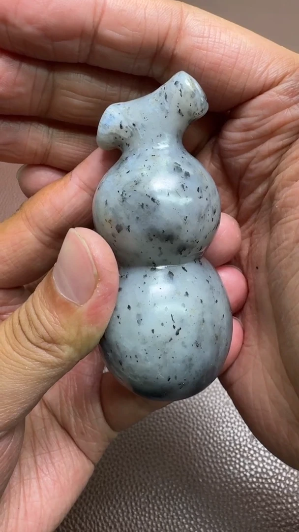 未镶嵌和田玉挂件和田玉