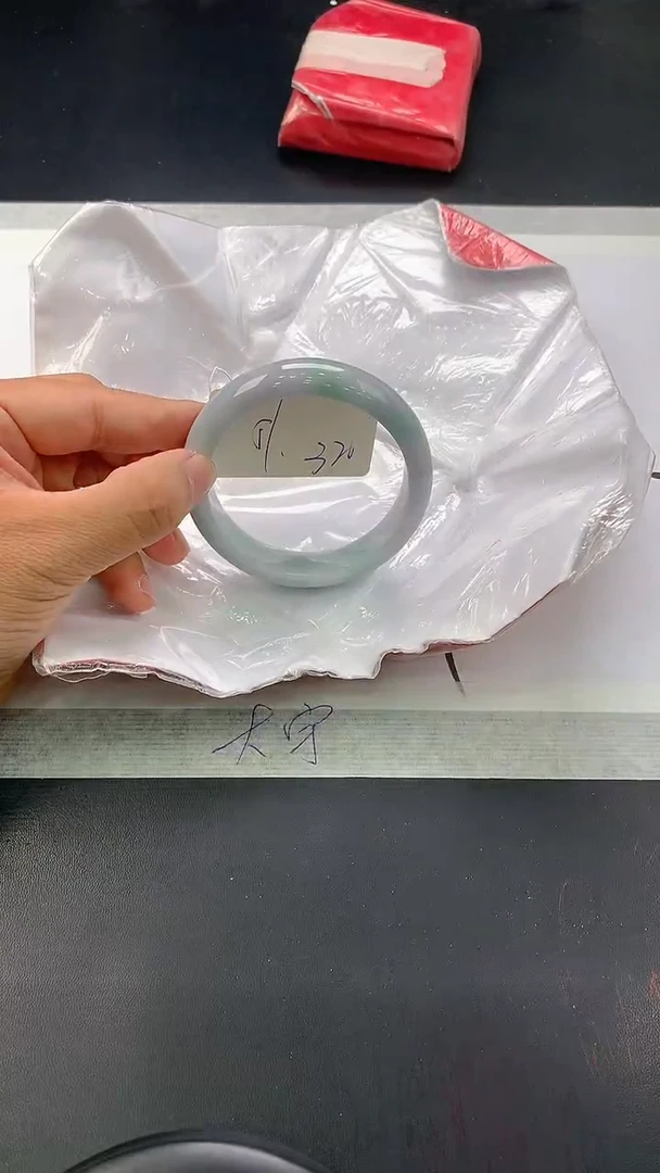 翡翠手镯未镶嵌152