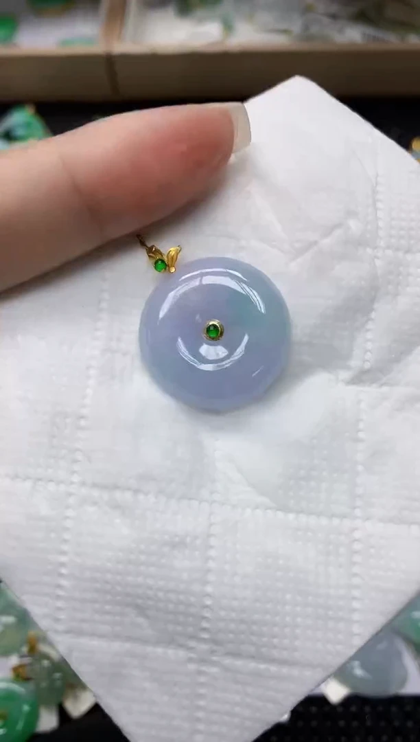 颈饰18K金镶嵌翡翠1111111111