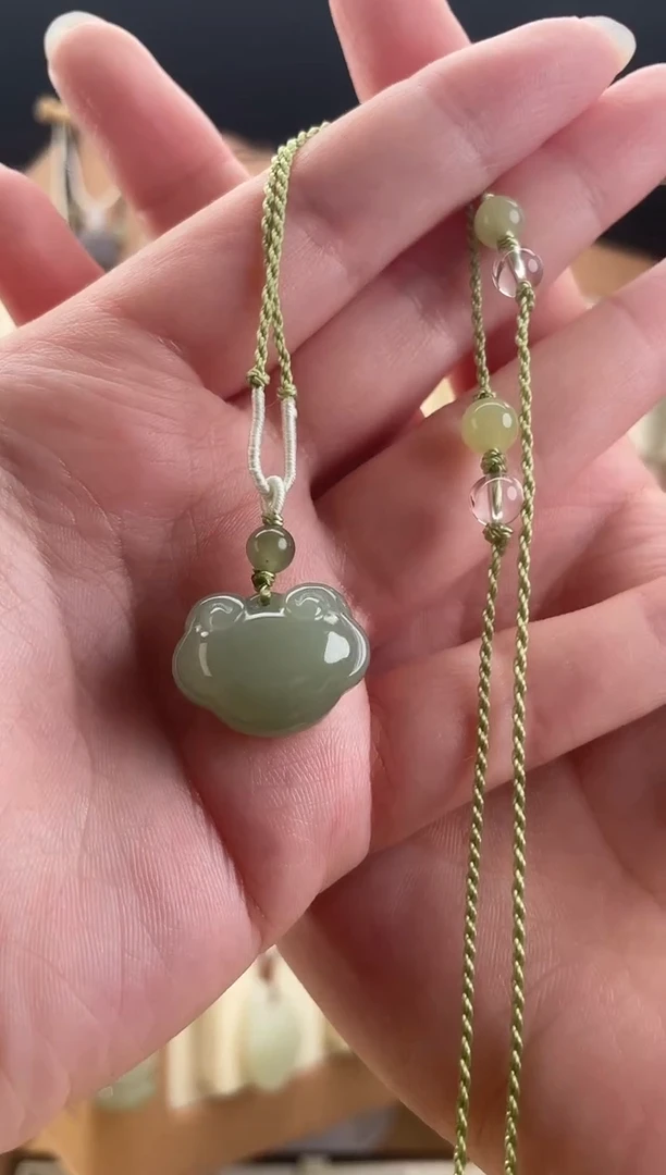 【闪购商品】和田玉颈饰未镶嵌胖锁