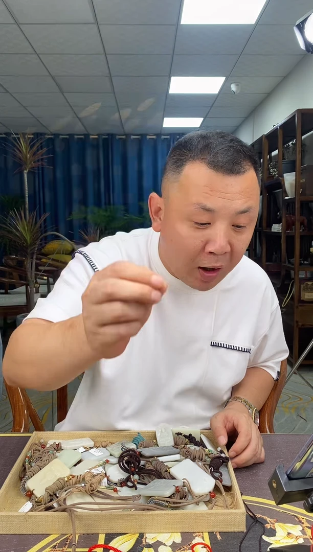 和田玉未镶嵌颈饰陌**安s579