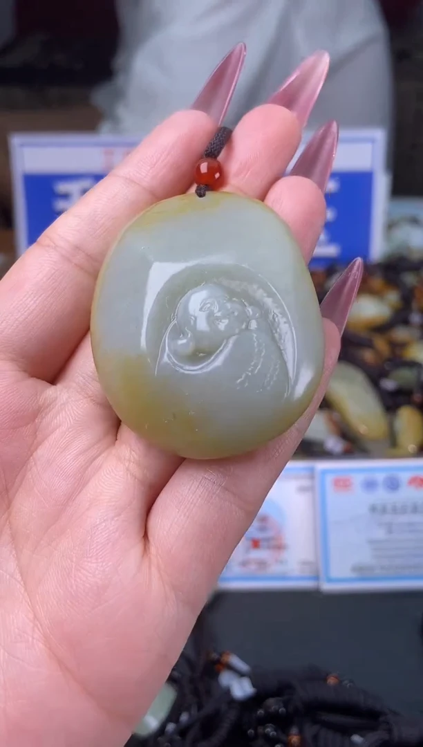 和田玉未镶嵌颈饰1