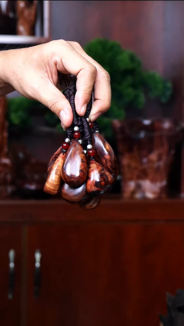 黄花梨/降香黄檀吊坠海南黄花梨随形吊坠多样性发一