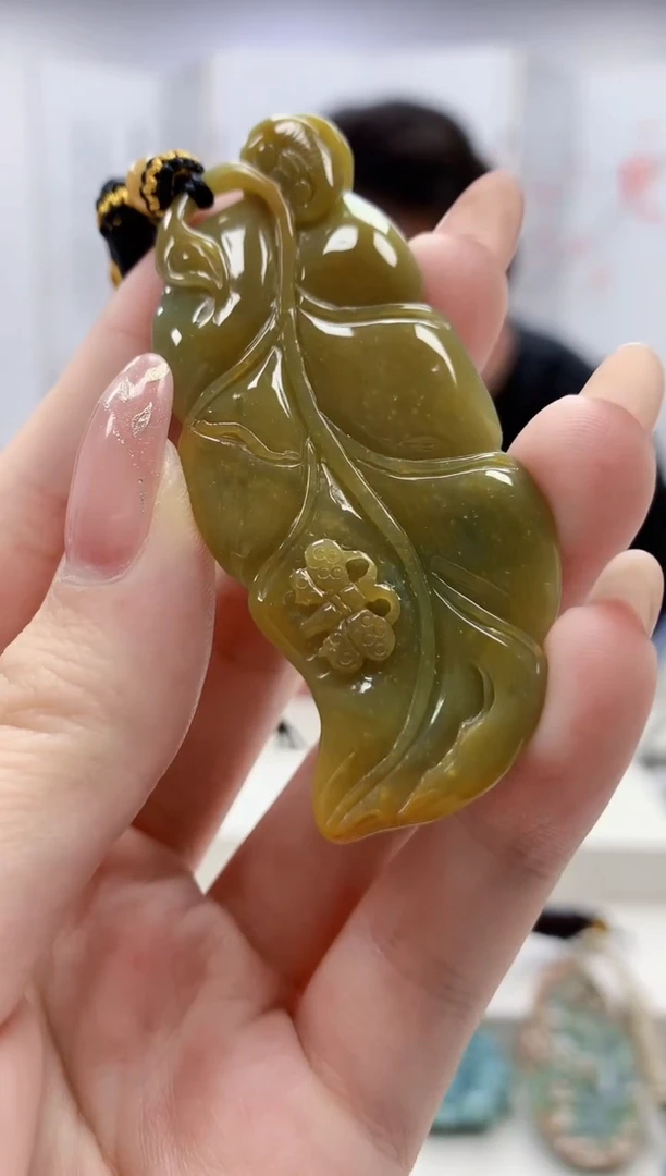 未镶嵌定制翡翠5060jw-毛货挂件10