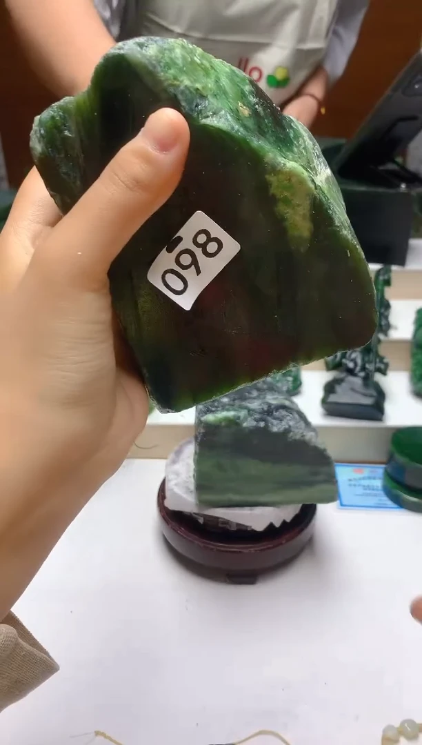 未镶嵌和田玉（碧玉）珠宝半成品0