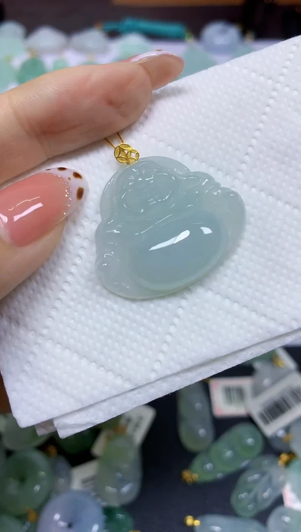 颈饰18K金镶嵌翡翠天然翡翠A货